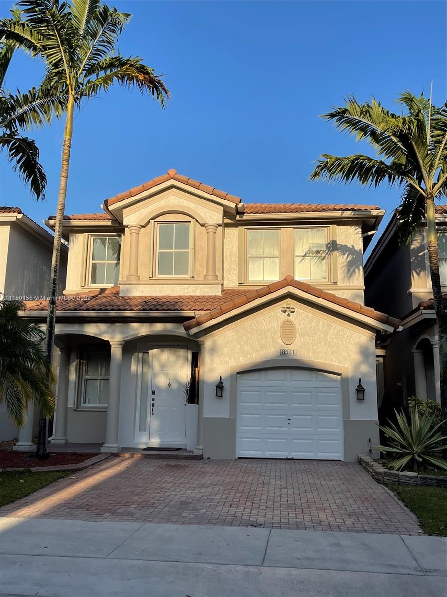 Luxurious and stunning property located in Islands at Doral, with 4 beds, 3 baths, spacious wooden kitchen Italian style and gorgeous living area,  marble floors, FULLY FURNISHED! Close to schools A+ for wonderful family lifestyle in the strategic City of Doral.
