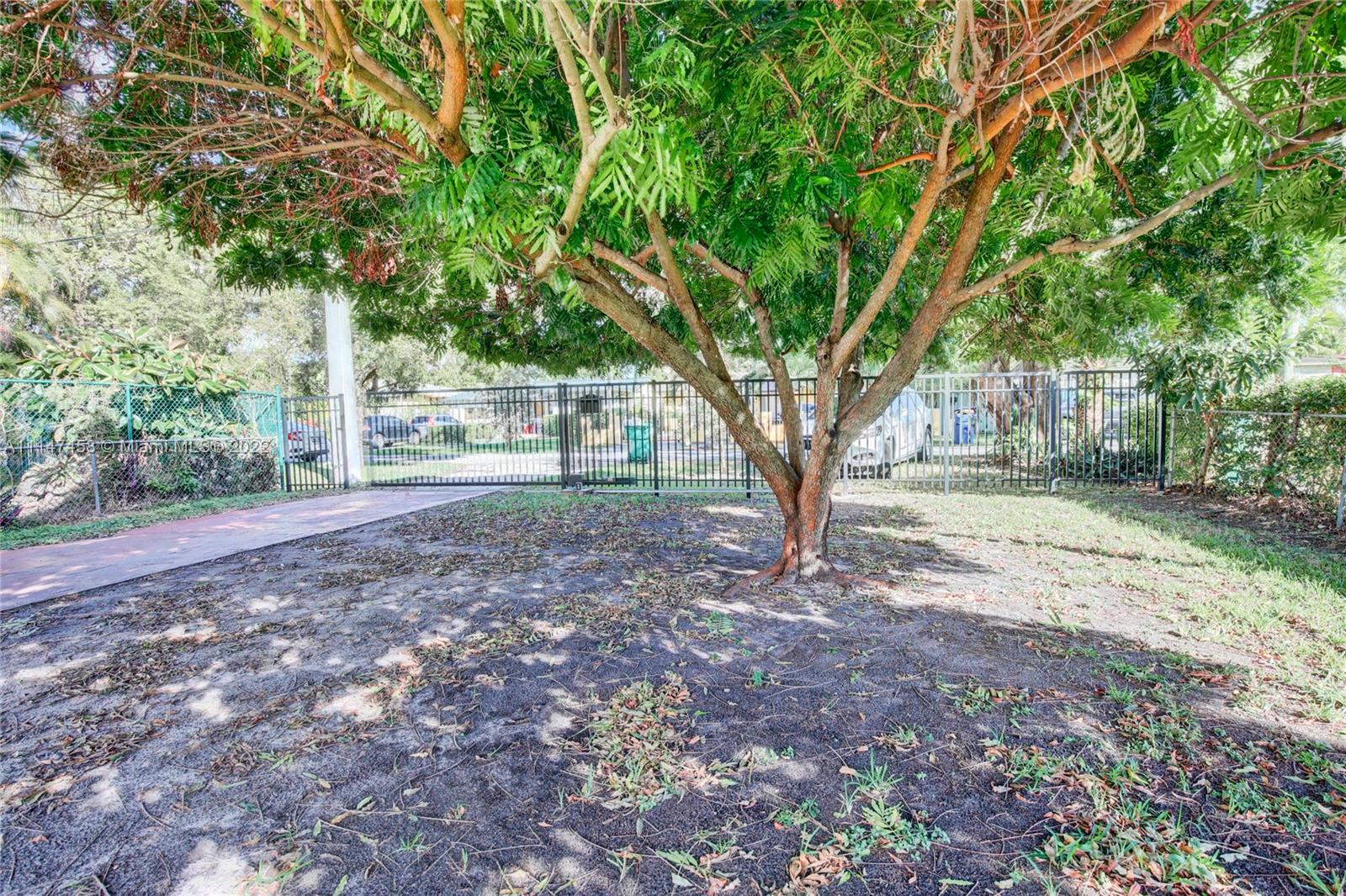 Listing Photo 28