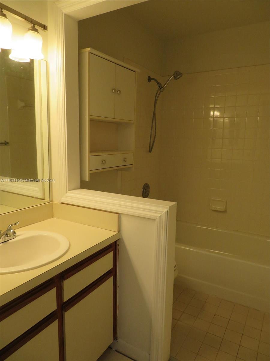 1061 Jefferson Dr 1061D