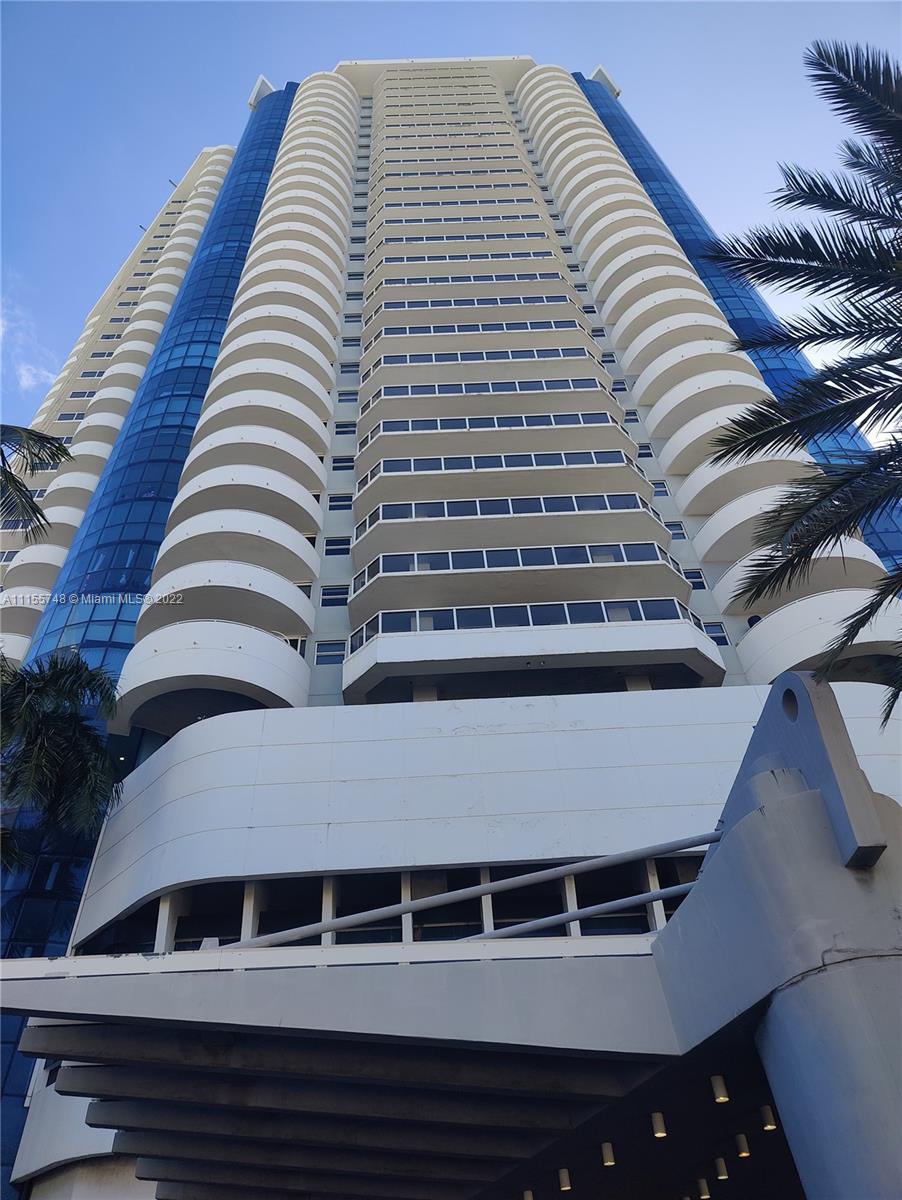 6301 Collins Ave 1407, Miami Beach, FL 33141
