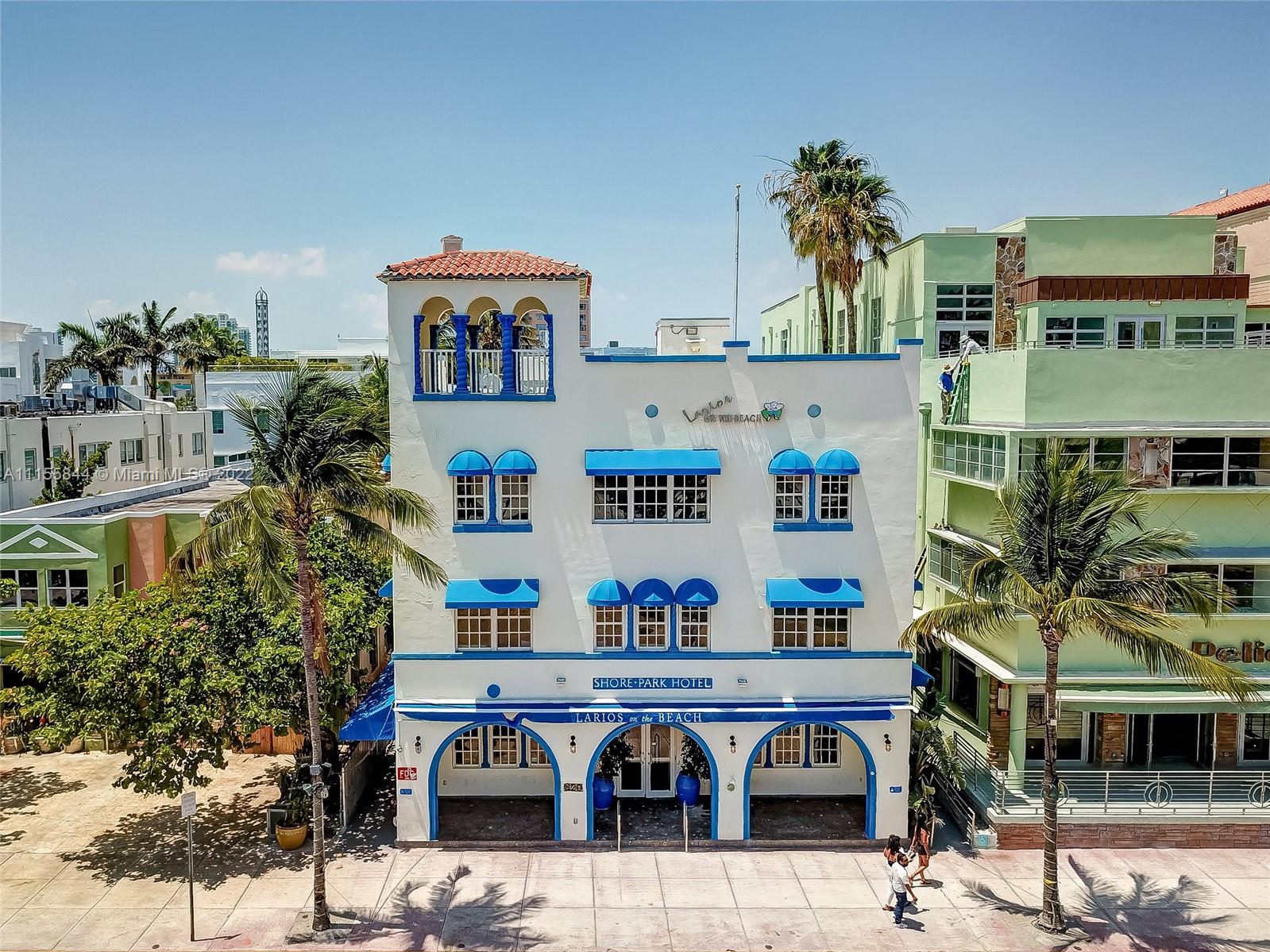 820 Ocean Dr, Miami Beach, FL 33139
