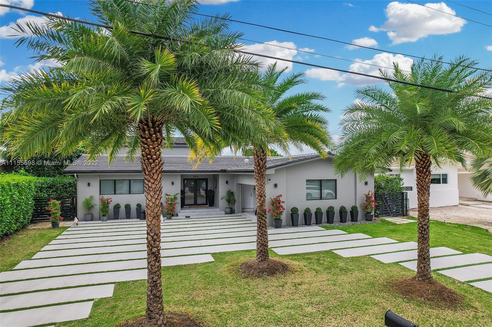Photo 1 of 2052 121st Rd in North Miami - MLS A11155698