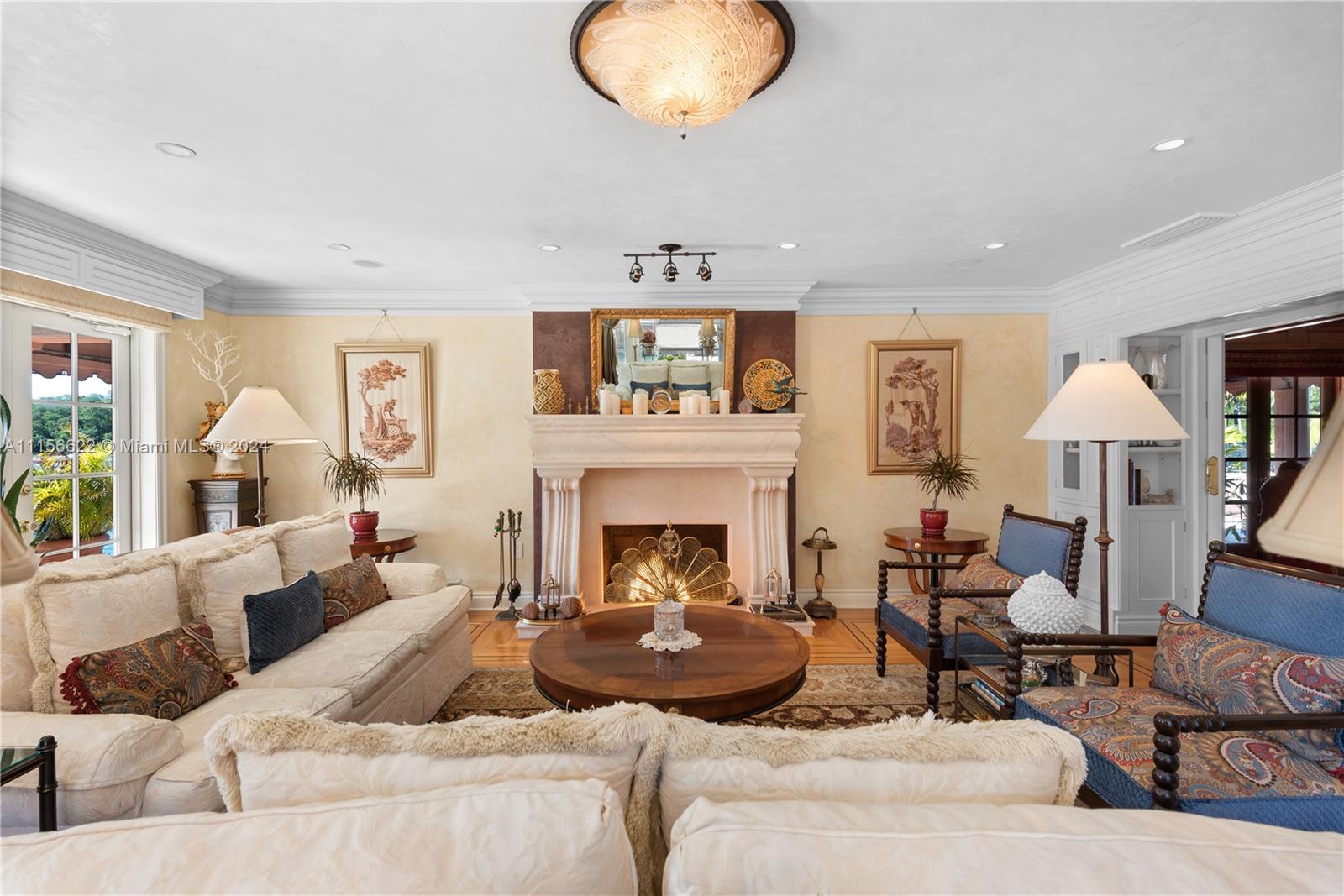 Remodeled Kitchen with top of the line appliances