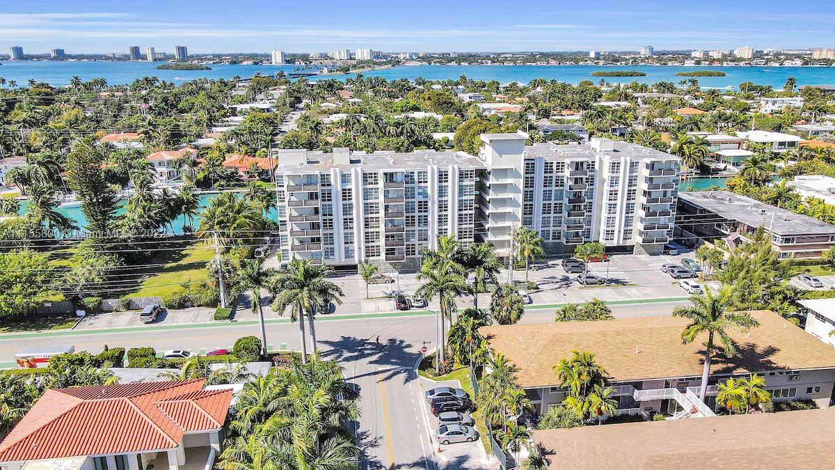 Diamond in the rough, looking for Cash buyer. Hard to find great deal on Bay Harbor Island. Waterfront building walking distance to the beach. Great layout with lots of space. Nice view of the city. This unit is ready for your personal touches. Walking distance to top rated schools, restaurants and great coffee shops.  Make it your second home or a primary home. You will love it.
There are assessments coming up. Seller does not know the cost. Buyer must purchase as-is and assume any and all cost of the assessment. Looking to close in 30 days from effective date.