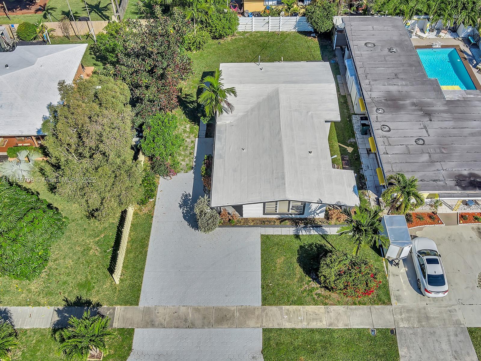821 NE 6th St  For Sale A11159796, FL