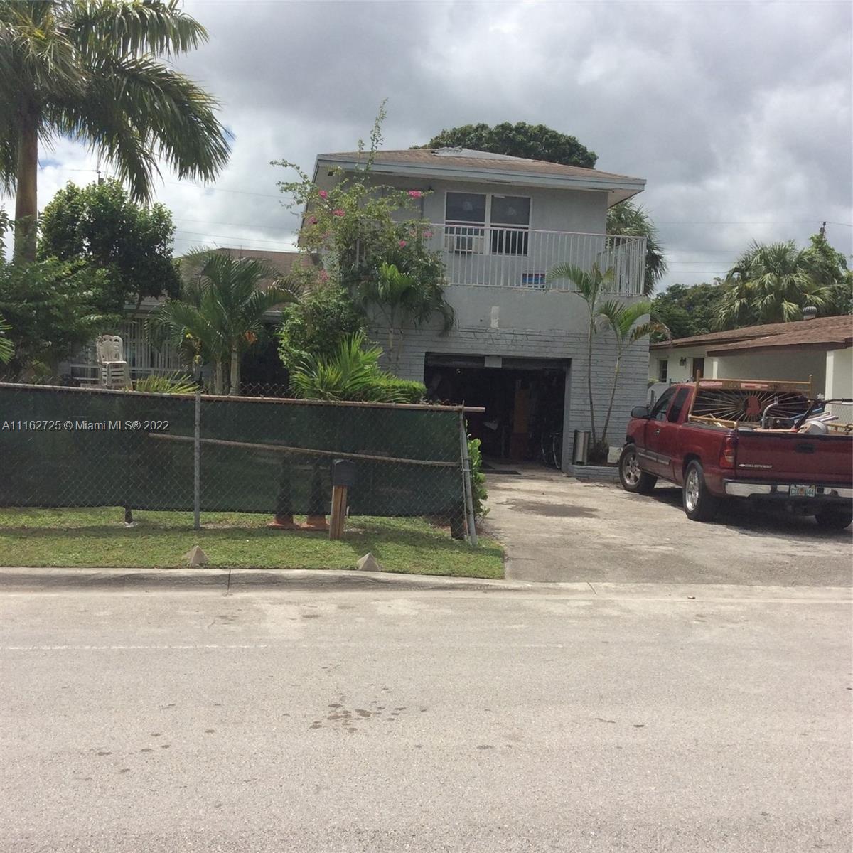 2814 NW 8th St  For Sale A11162725, FL