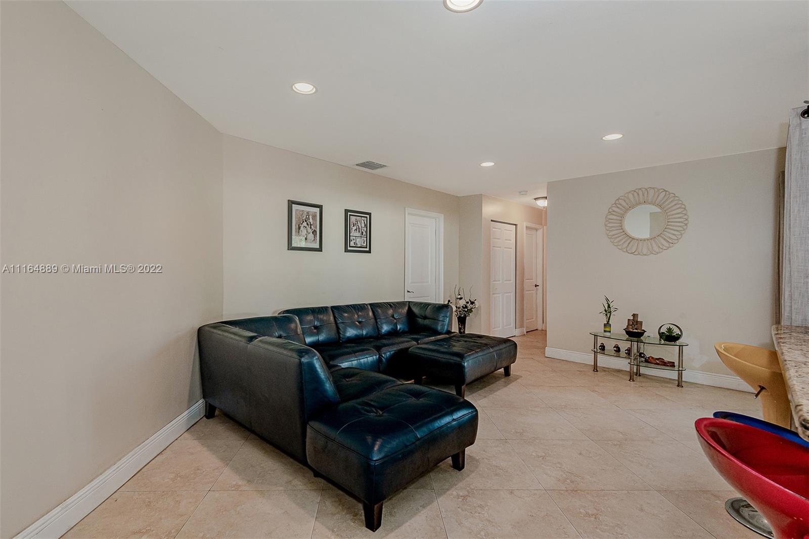 Listing Photo 14