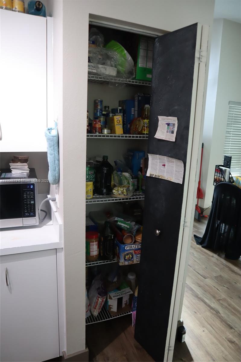 Listing Photo 9