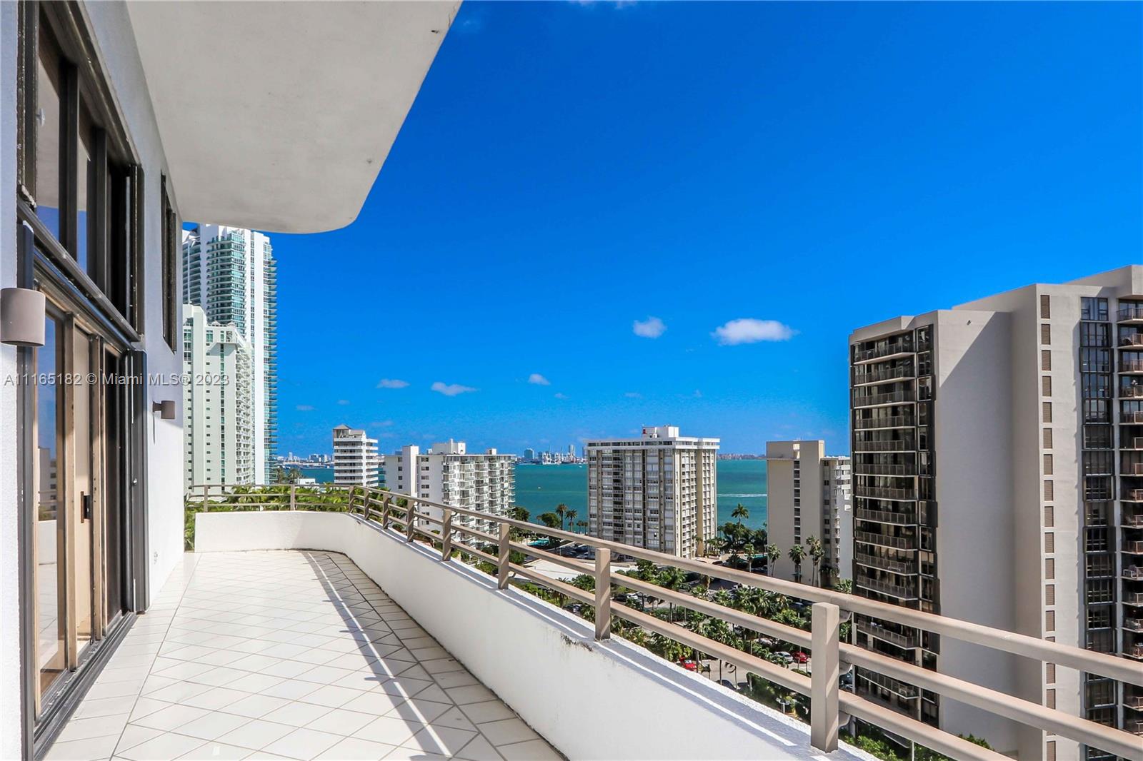It's all about the views. This 4/4.5 townhouse is located on the 15th floor with 20 ft ceilings as you enter the front door facing the water. Every room has a water view as there are 3 over sized balconies. Unit is over 3000 sq ft so it feels more like a house than a condo. Your view will never change. The interior is ready to make your own with a few up grades. Marble floors in the living area and carpet in the bedrooms. Location is perfect for walking to local restaurants, shopping. The building has 24 hour security as well as a renovated gym, pool, jacuzzi and bbq area. Small boutique building with only 66 units. Very well managed. Another plus is there are only 3 units per floor and this is 2 units combined. Only 1 neighbor.