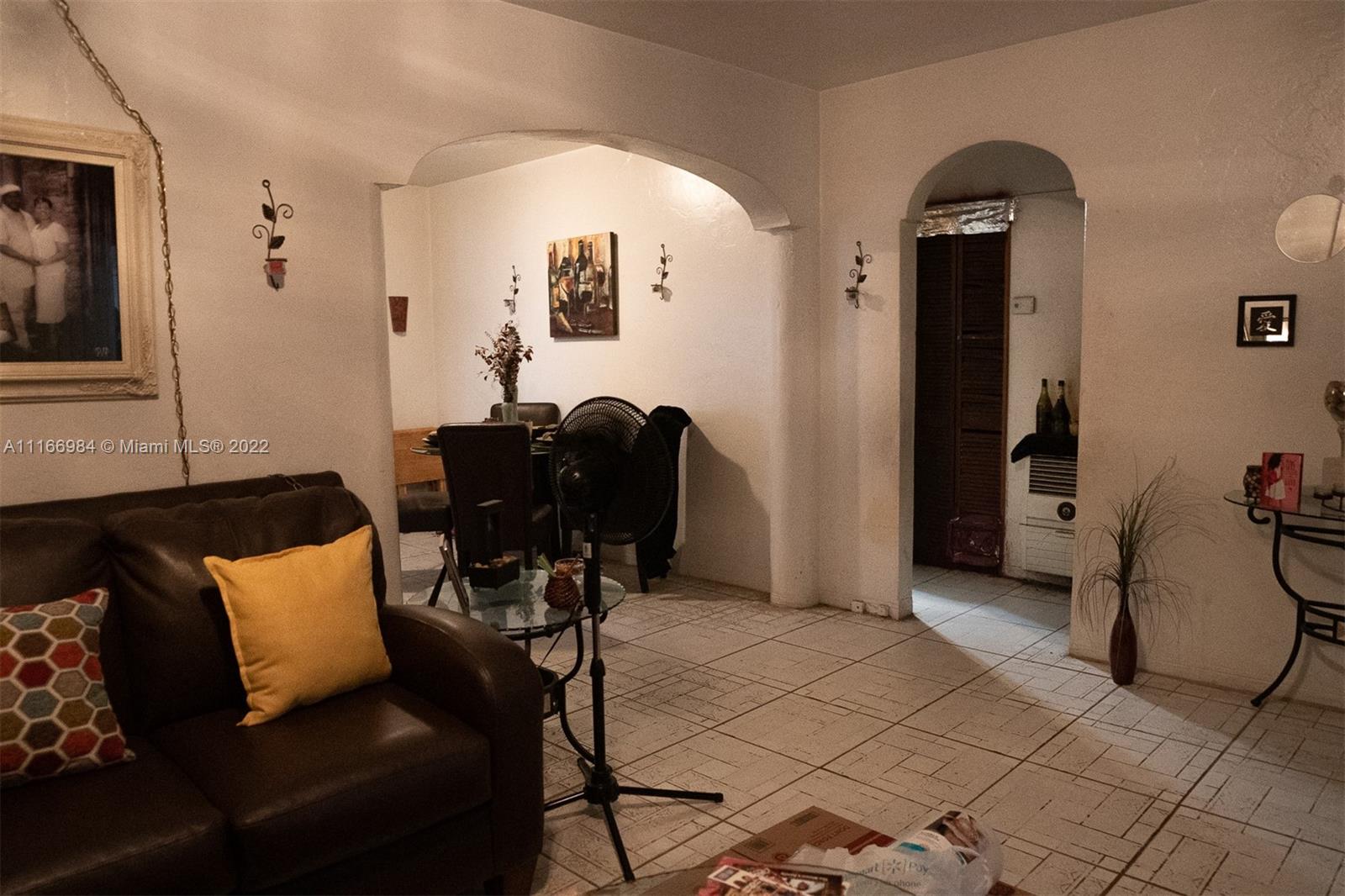 Listing Photo 11