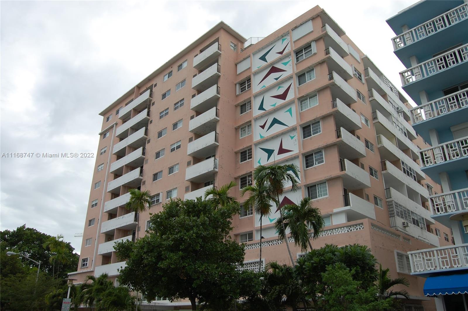 1750  James Ave #8F For Sale A11168747, FL
