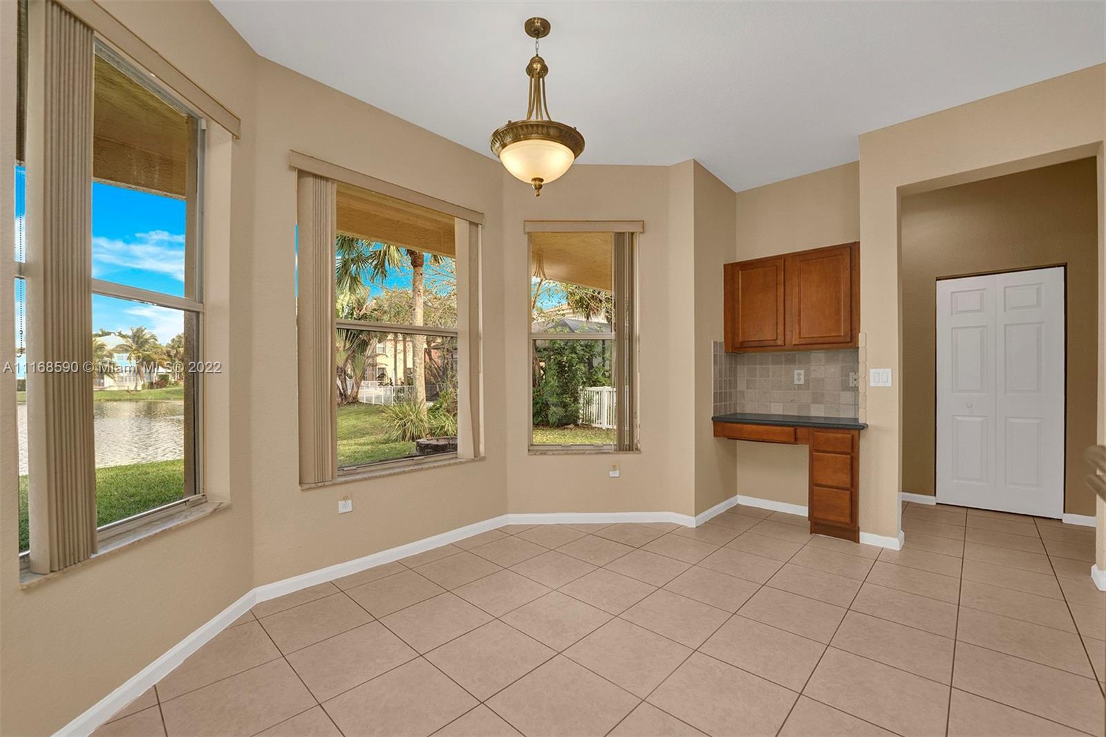 Listing Photo 16