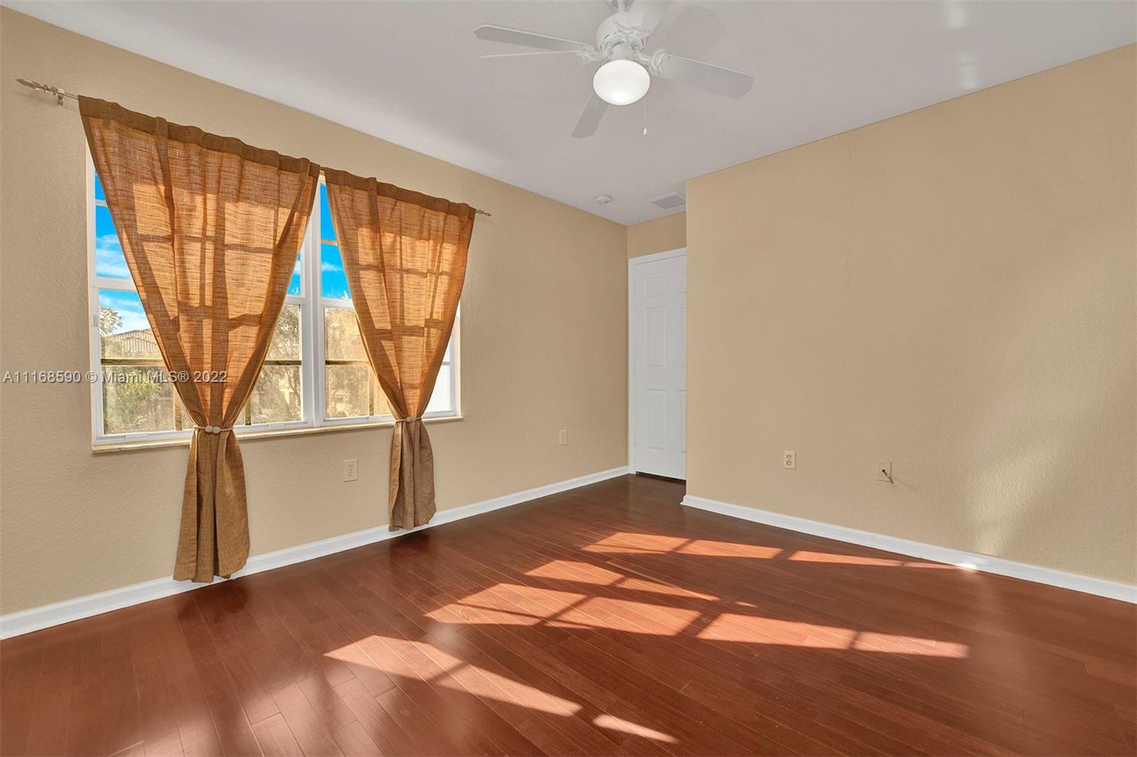 Listing Photo 32