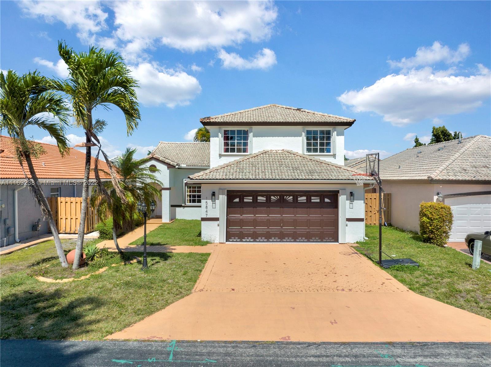 15847 SW 85th Ln, Miami, FL 33193