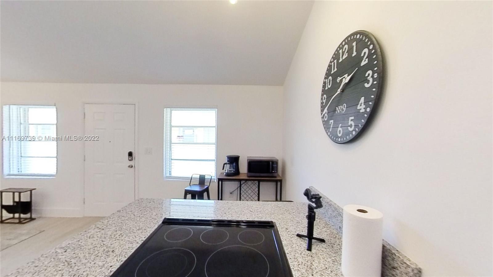 840 SW 7th St 852, Miami, Florida 33130, 1 Bedroom Bedrooms, ,1 BathroomBathrooms,Residentiallease,For Rent,840 SW 7th St 852,A11169739