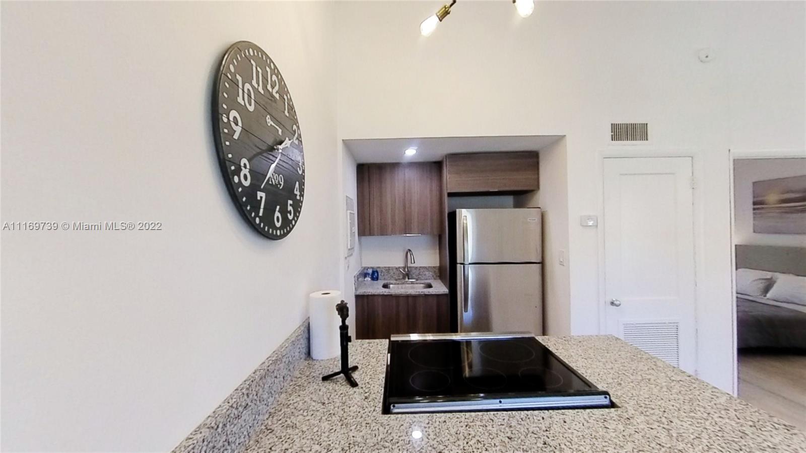 840 SW 7th St 852, Miami, Florida 33130, 1 Bedroom Bedrooms, ,1 BathroomBathrooms,Residentiallease,For Rent,840 SW 7th St 852,A11169739