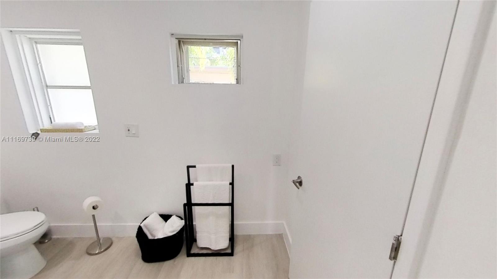 840 SW 7th St 852, Miami, Florida 33130, 1 Bedroom Bedrooms, ,1 BathroomBathrooms,Residentiallease,For Rent,840 SW 7th St 852,A11169739