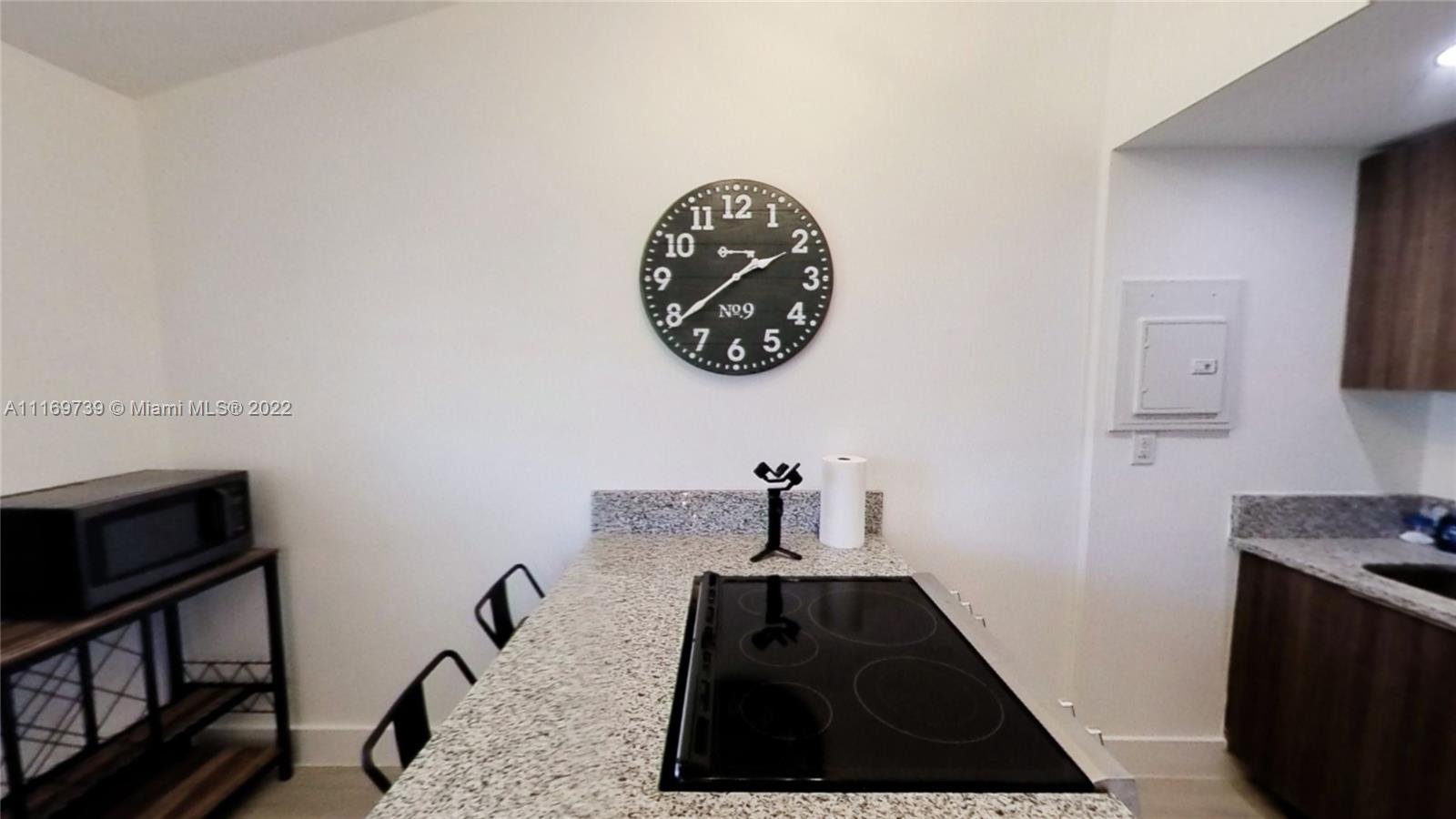 840 SW 7th St 852, Miami, Florida 33130, 1 Bedroom Bedrooms, ,1 BathroomBathrooms,Residentiallease,For Rent,840 SW 7th St 852,A11169739