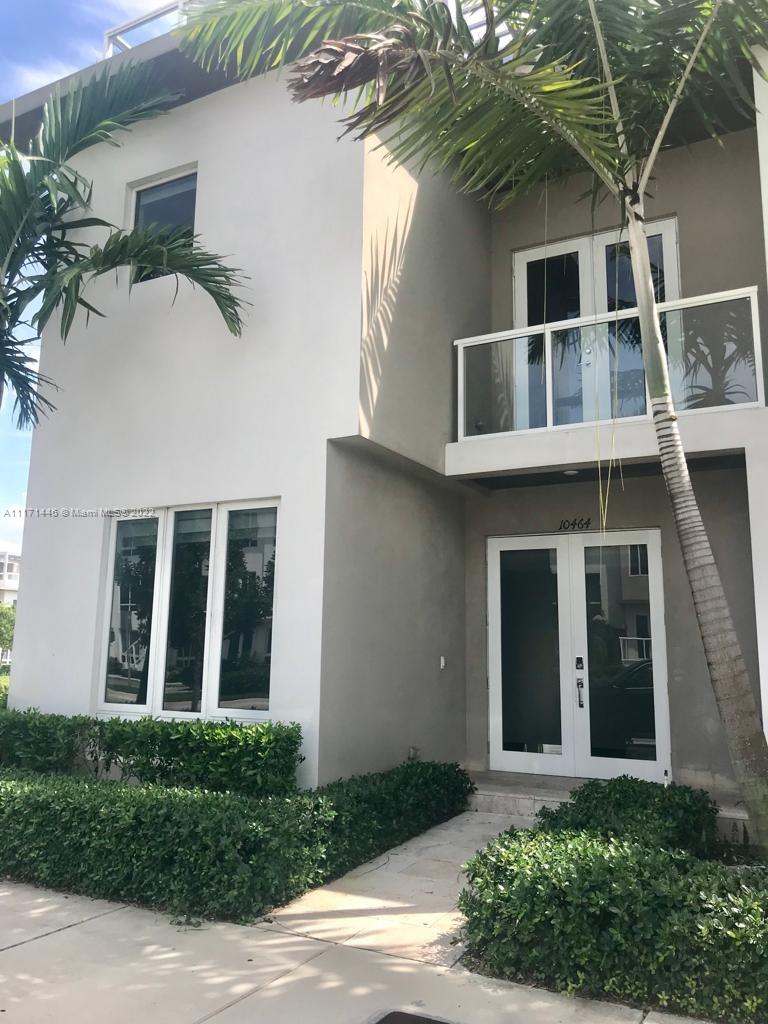 DORAL NEWEST COSMO CHIC COMMUNITY, CONTEMPORARY STYLE, TWO STORY TOWNHOUSE WITH ROOFTOP TERRACE + BBQ, LUXURY INTERIOR, 4 BEDROOMS AND 3-1/2 BATHROOMS, OPEN FLOOR PLAN. 1 BEDROOM + FULL BATH DOWNSTAIRS.