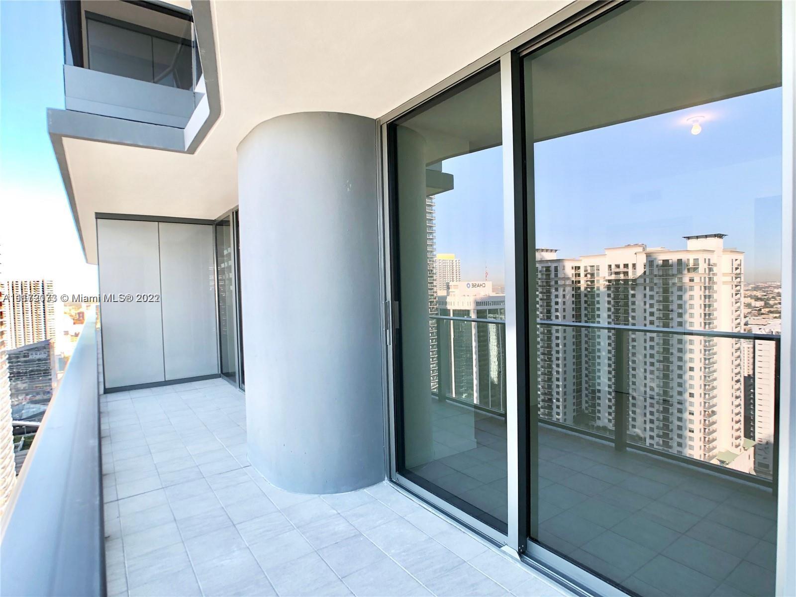 1000 Brickell Plz 3311, Miami, Florida 33131, 1 Bedroom Bedrooms, ,1 BathroomBathrooms,Residentiallease,For Rent,1000 Brickell Plz 3311,A11172073