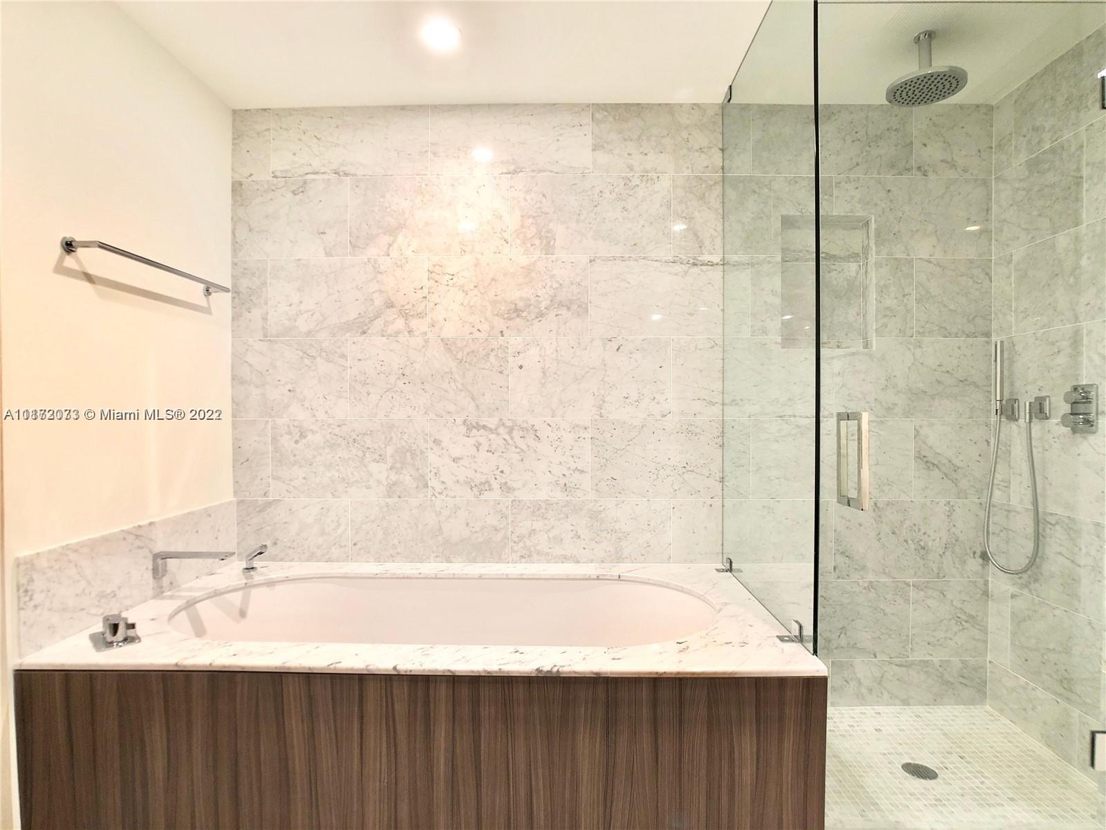 1000 Brickell Plz 3311, Miami, Florida 33131, 1 Bedroom Bedrooms, ,1 BathroomBathrooms,Residentiallease,For Rent,1000 Brickell Plz 3311,A11172073