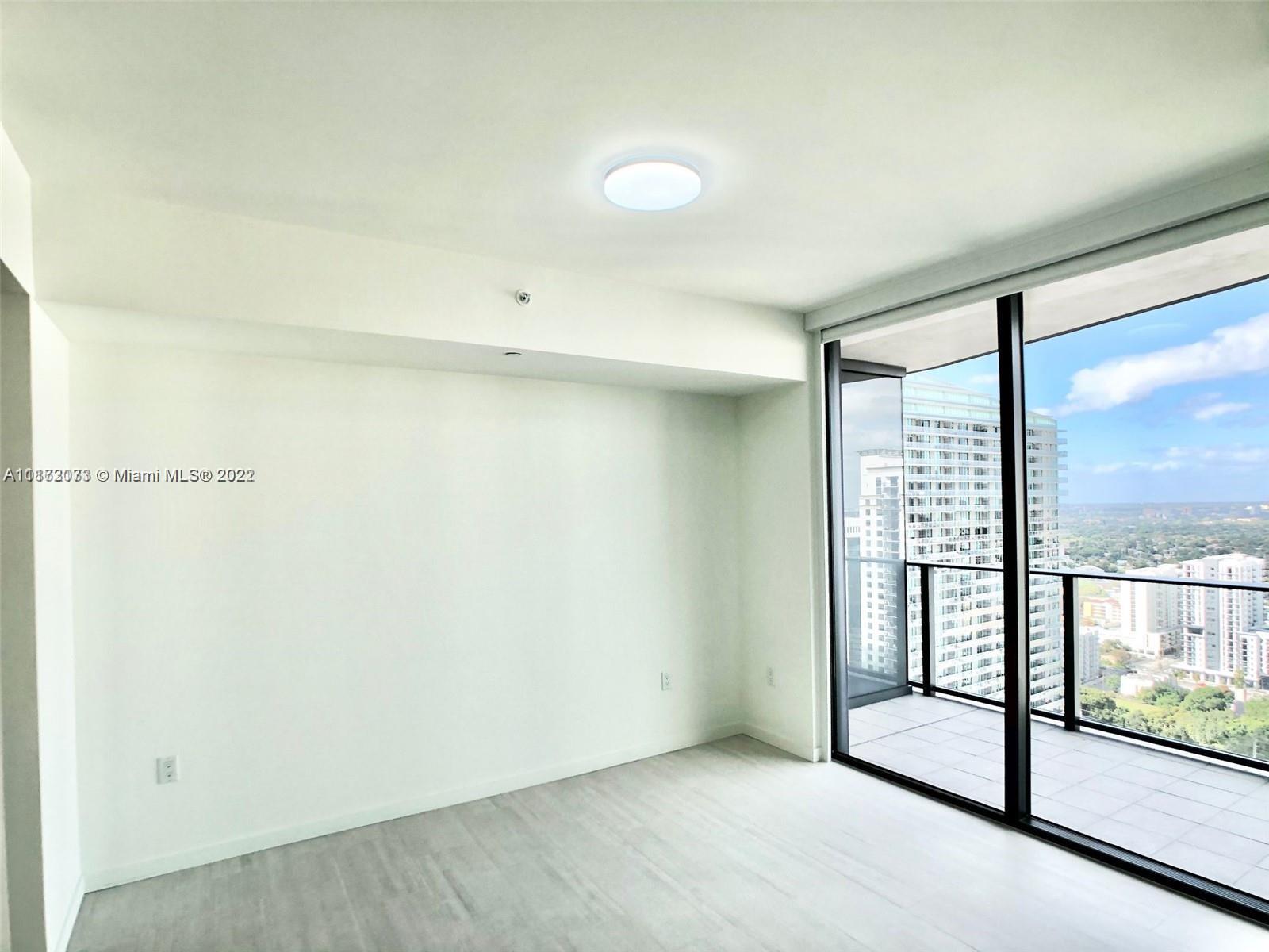 1000 Brickell Plz 3311, Miami, Florida 33131, 1 Bedroom Bedrooms, ,1 BathroomBathrooms,Residentiallease,For Rent,1000 Brickell Plz 3311,A11172073