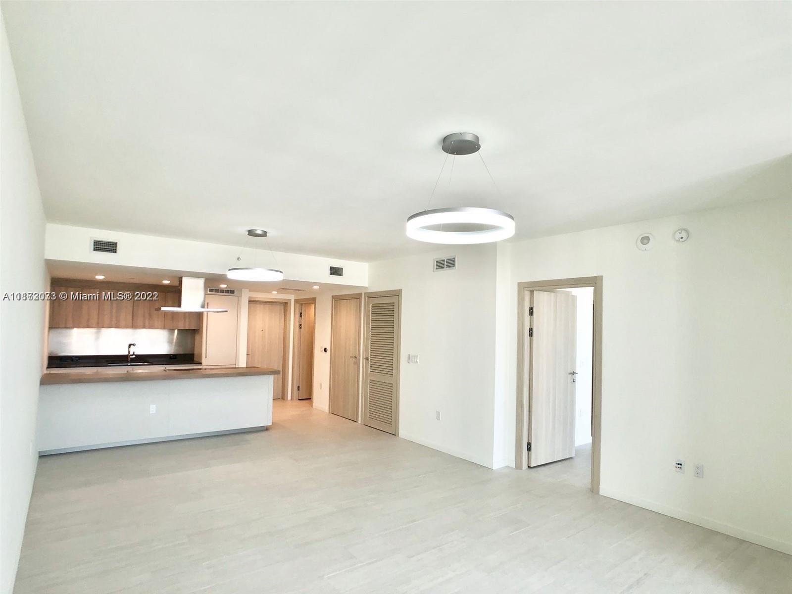 1000 Brickell Plz 3311, Miami, Florida 33131, 1 Bedroom Bedrooms, ,1 BathroomBathrooms,Residentiallease,For Rent,1000 Brickell Plz 3311,A11172073