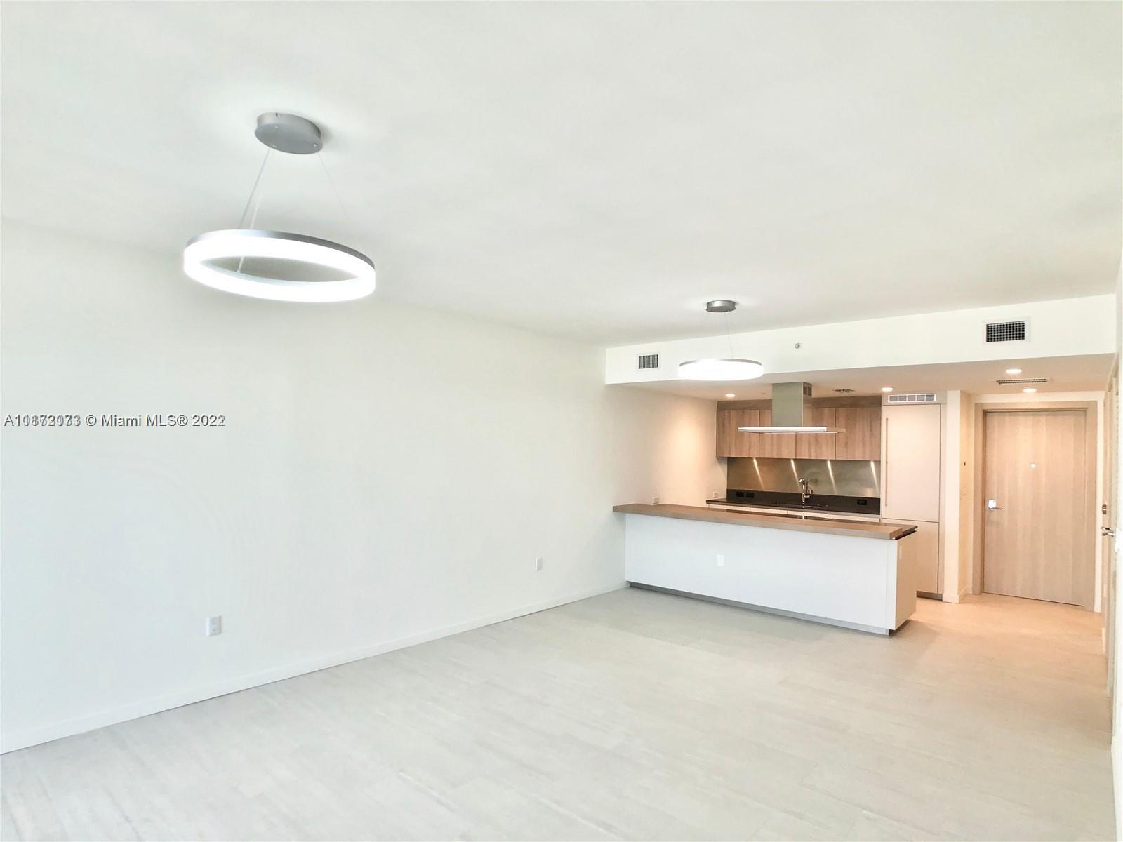 1000 Brickell Plz 3311, Miami, Florida 33131, 1 Bedroom Bedrooms, ,1 BathroomBathrooms,Residentiallease,For Rent,1000 Brickell Plz 3311,A11172073