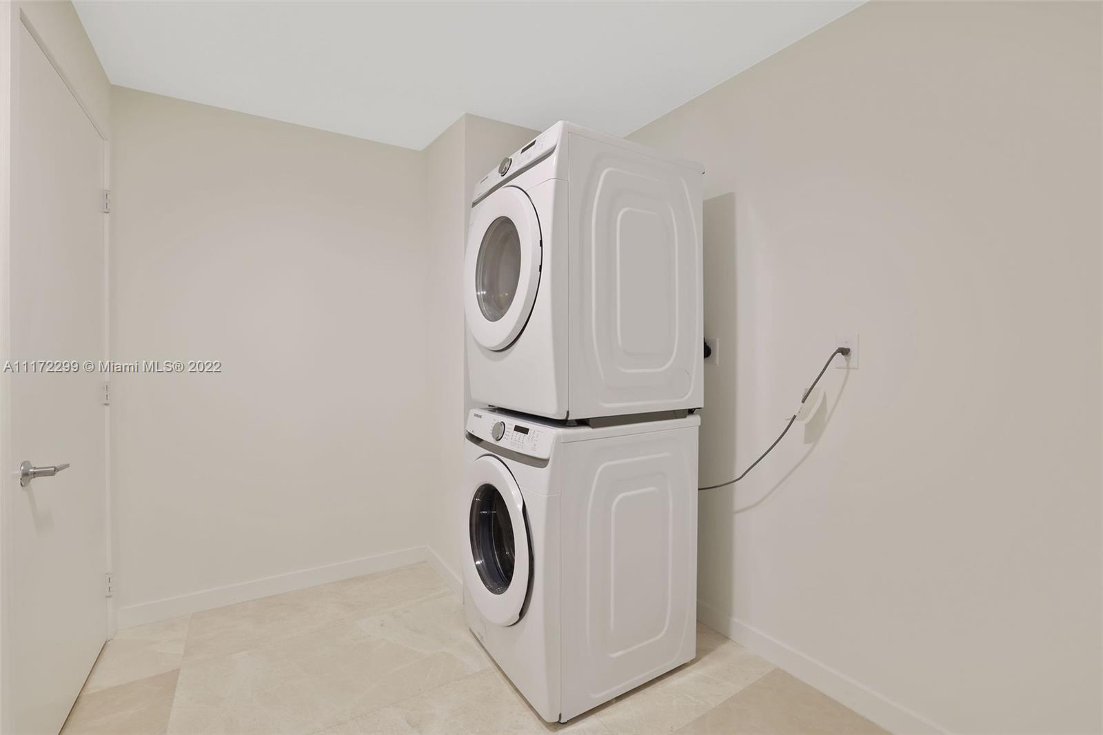 1500 Bay Rd N-1403