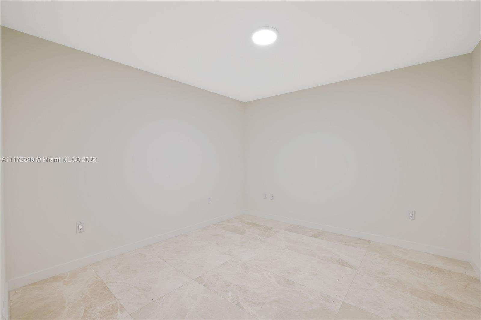 1500 Bay Rd N-1403