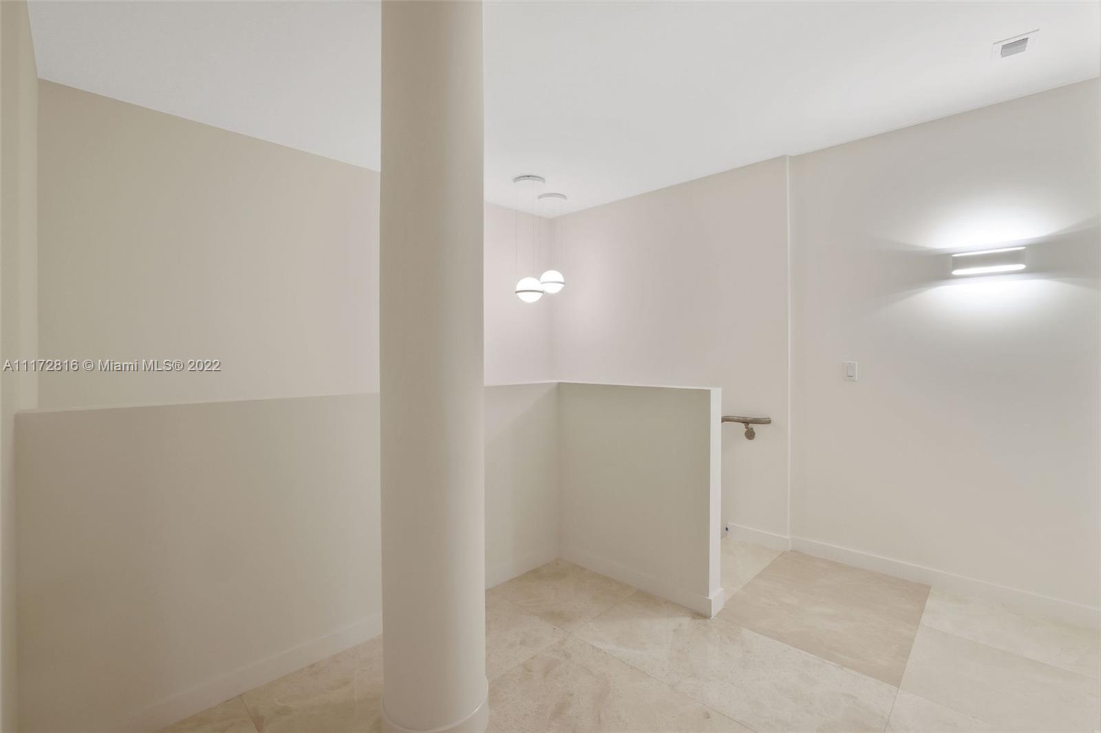 1500 Bay Rd N-1406