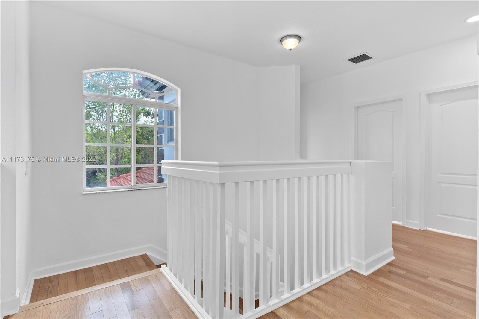 Listing Photo 33
