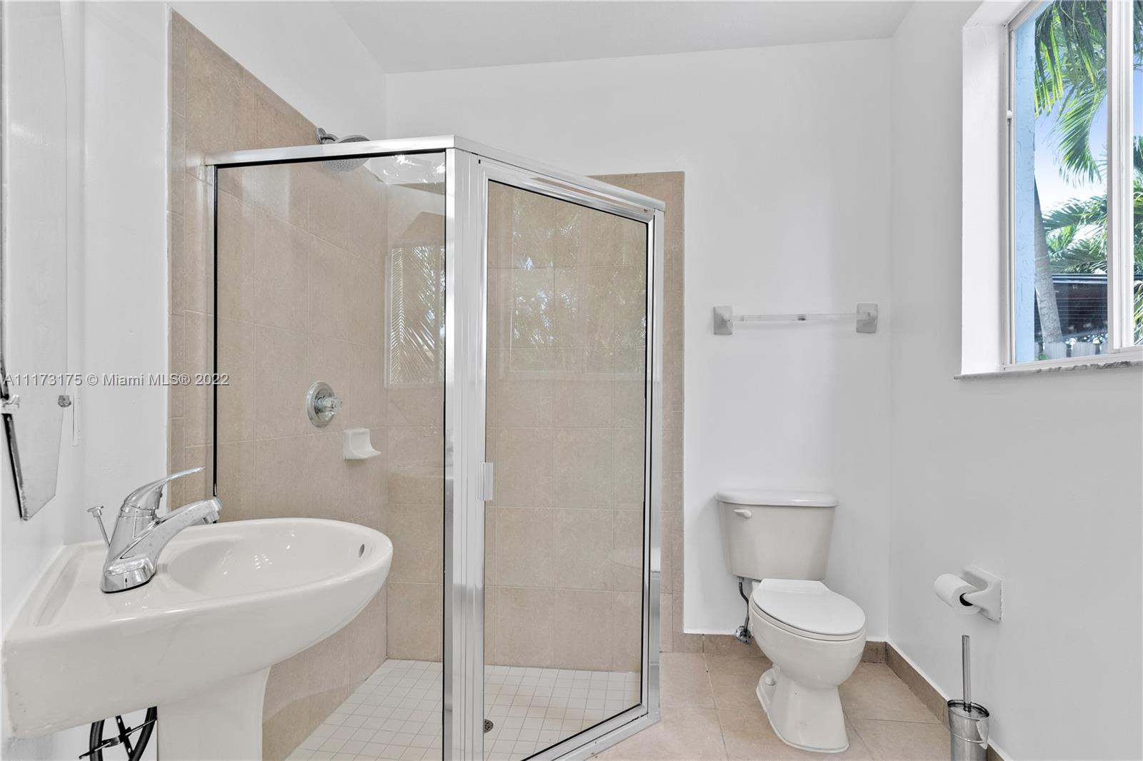 Listing Photo 6
