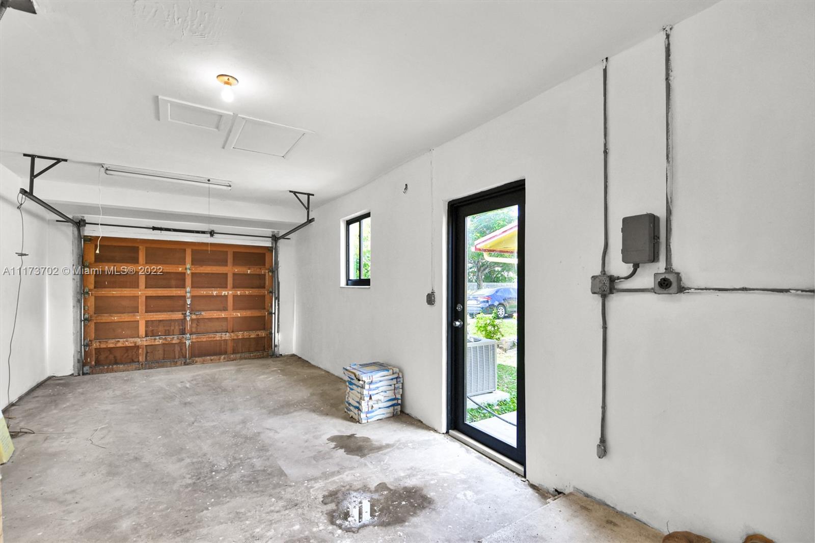 Listing Photo 17