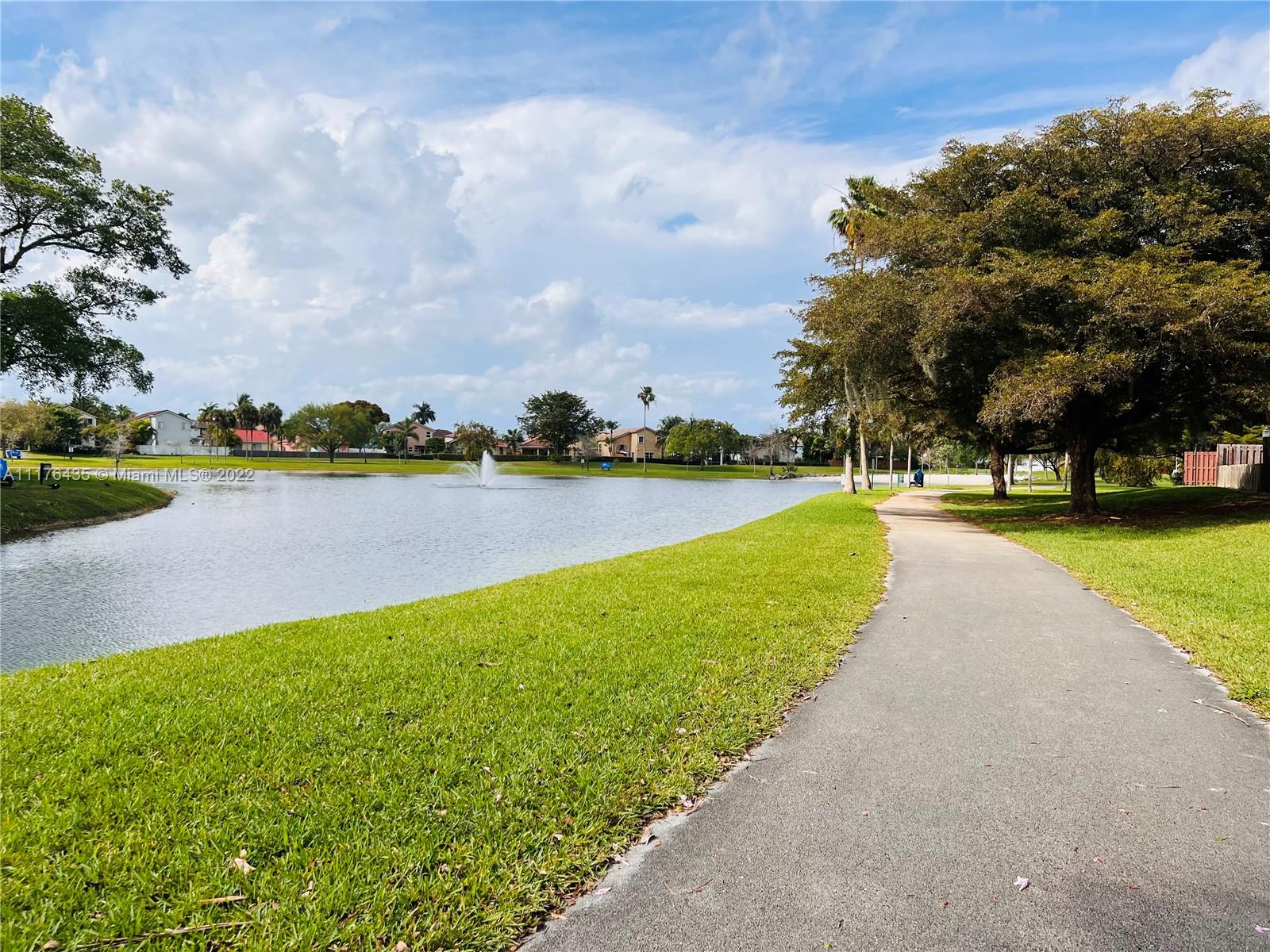 10310 SW 154 Cir Ct 10, Kendall, Florida 33196, 3 Bedrooms Bedrooms, 3 Rooms Rooms,2 BathroomsBathrooms,Residential,For Sale,10310 SW 154 Cir Ct 10,A11176435