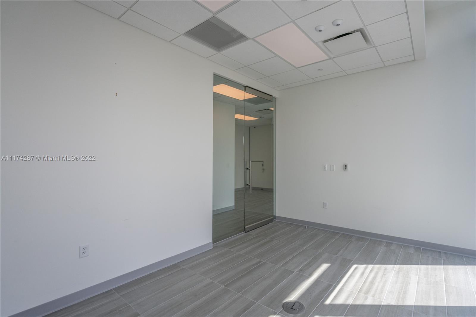 16690 Collins Ave 1104, Sunny Isles Beach, Florida 33160, ,Commercial Lease,For Rent,16690 Collins Ave 1104,A11174287