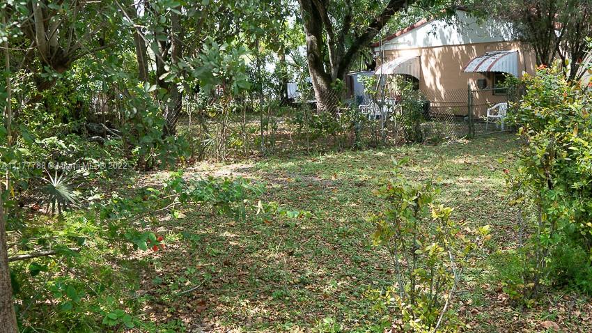 Listing Photo 12
