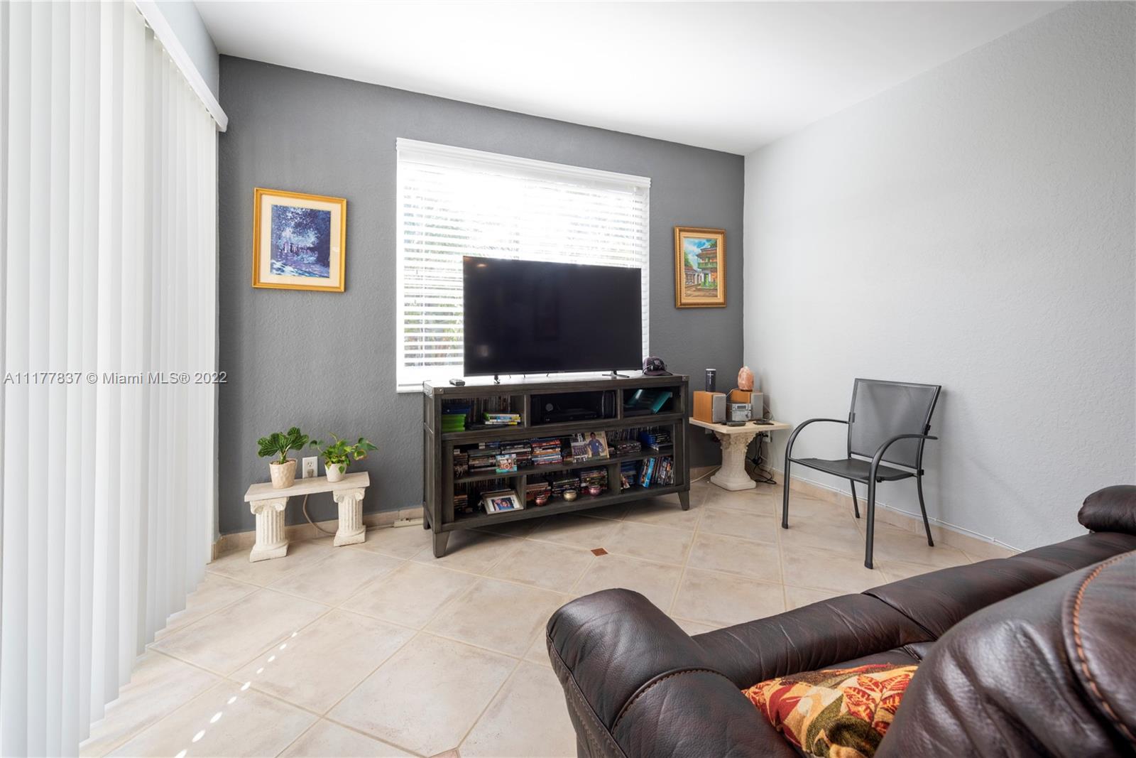 Listing Photo 14