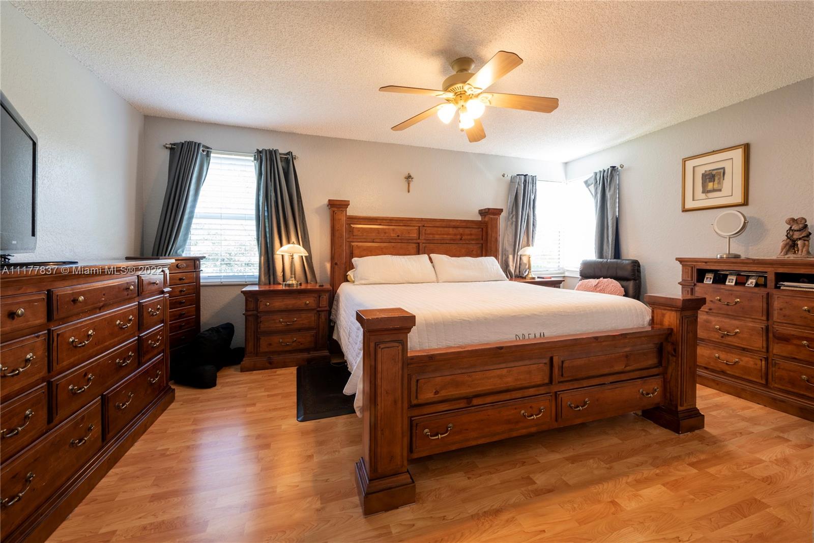 Listing Photo 21