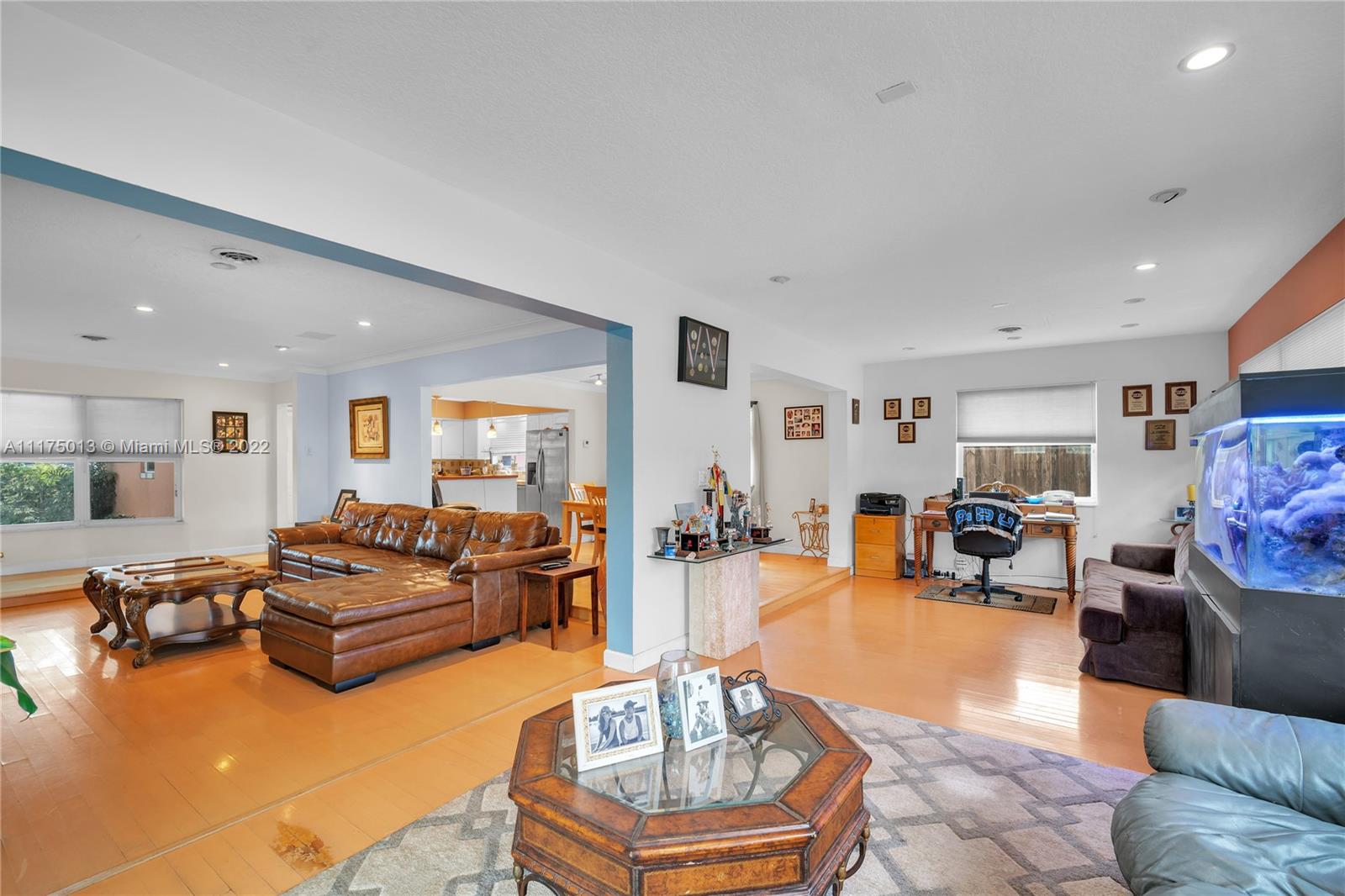 Listing Photo 10