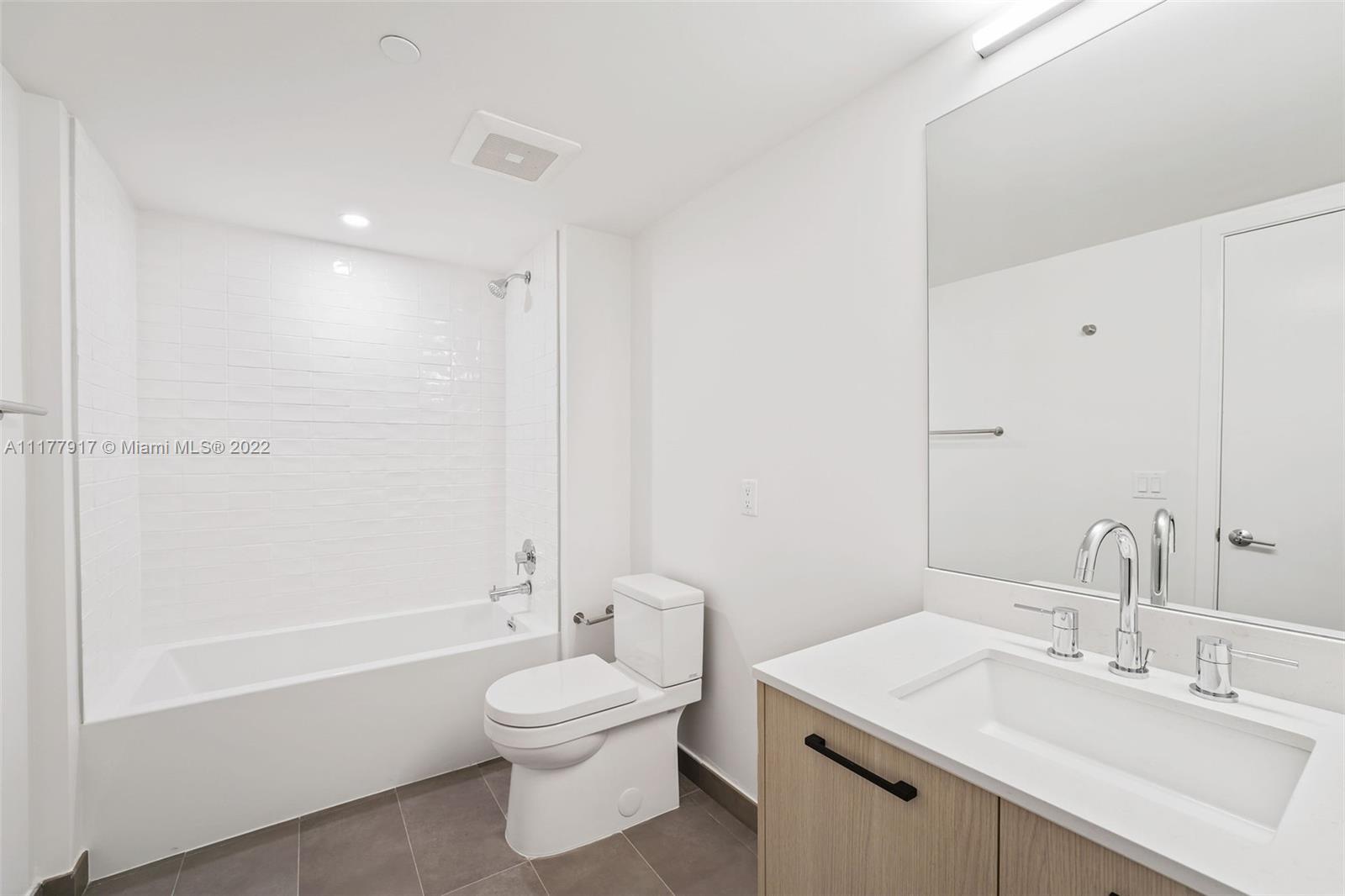 1500 Bay Rd N-1525, Miami Beach, Florida 33139, 2 Bedrooms Bedrooms, ,2 BathroomsBathrooms,Residential Lease,For Rent,1500 Bay Rd N-1525,A11177917
