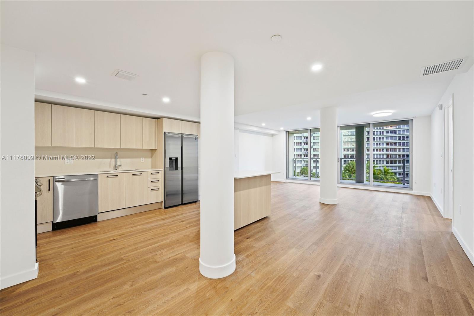 1504 Bay Rd N-1525, Miami Beach, Florida 33139, 2 Bedrooms Bedrooms, ,2 BathroomsBathrooms,Residential Lease,For Rent,1504 Bay Rd N-1525,A11178009