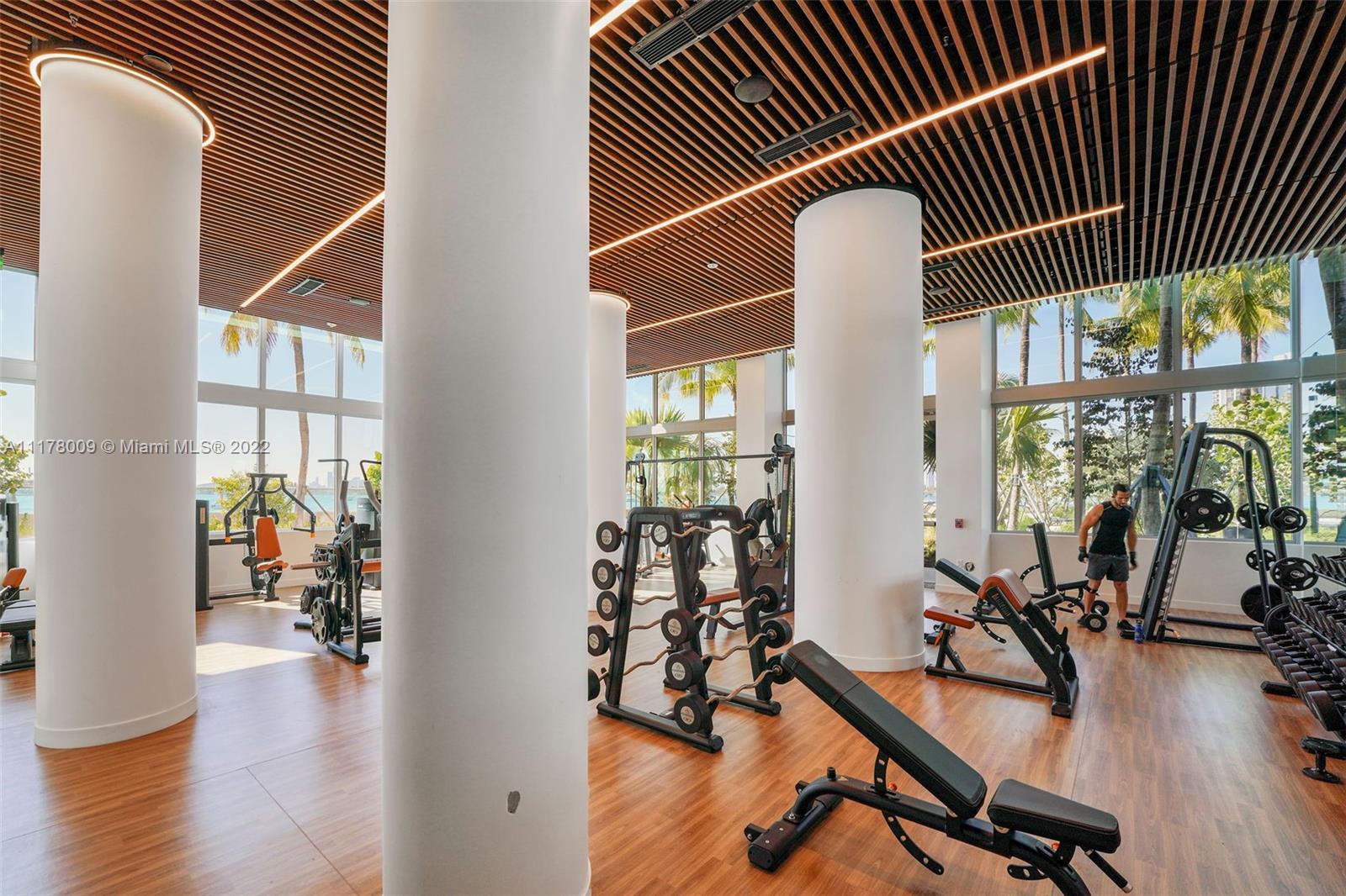 1504 Bay Rd N-1525, Miami Beach, Florida 33139, 2 Bedrooms Bedrooms, ,2 BathroomsBathrooms,Residential Lease,For Rent,1504 Bay Rd N-1525,A11178009