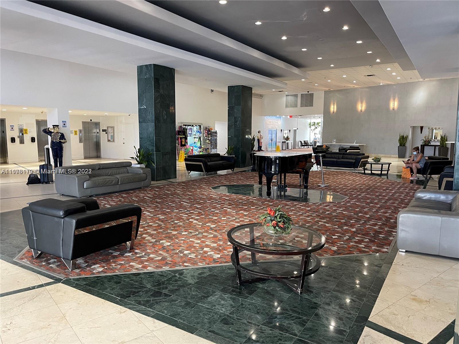 Casablanca Hotel lobby