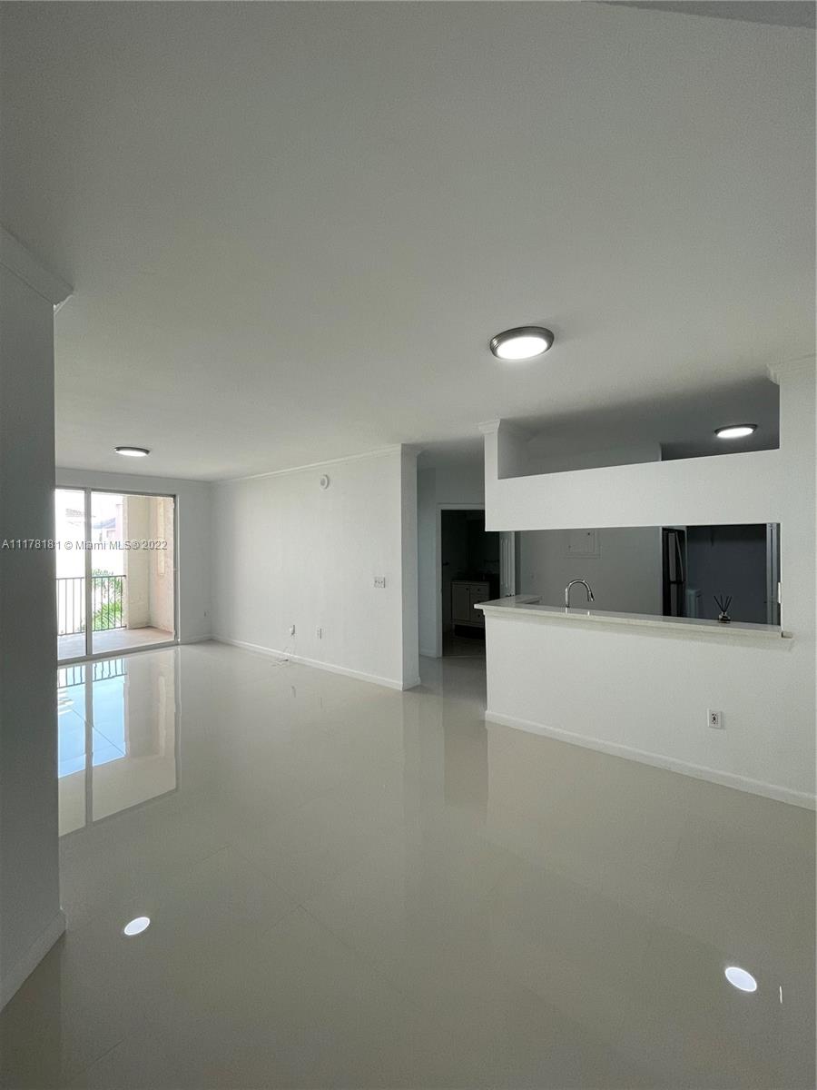 17100 N Bay Rd 1712, Sunny Isles Beach, Florida 33160, 2 Bedrooms Bedrooms, ,2 BathroomsBathrooms,Residential Lease,For Rent,17100 N Bay Rd 1712,A11178181