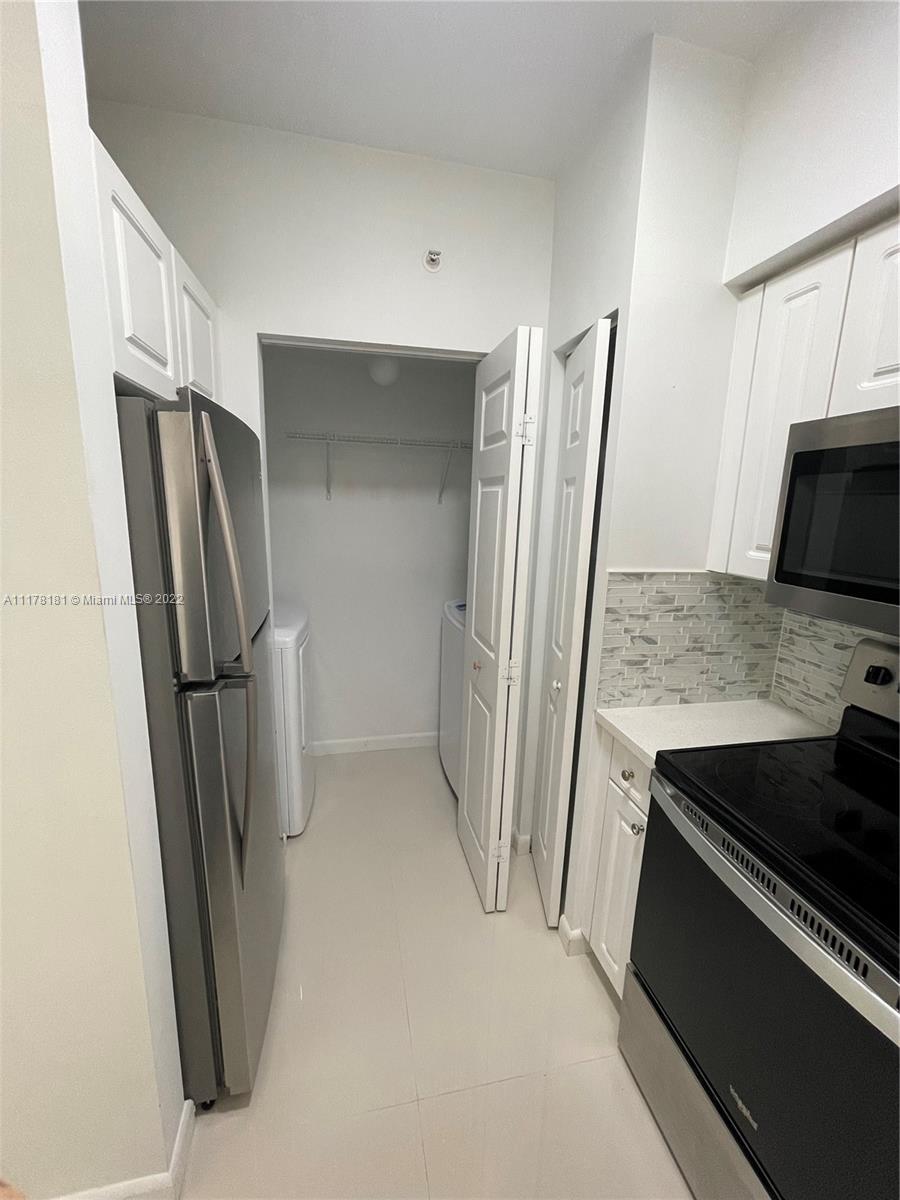17100 N Bay Rd 1712, Sunny Isles Beach, Florida 33160, 2 Bedrooms Bedrooms, ,2 BathroomsBathrooms,Residential Lease,For Rent,17100 N Bay Rd 1712,A11178181