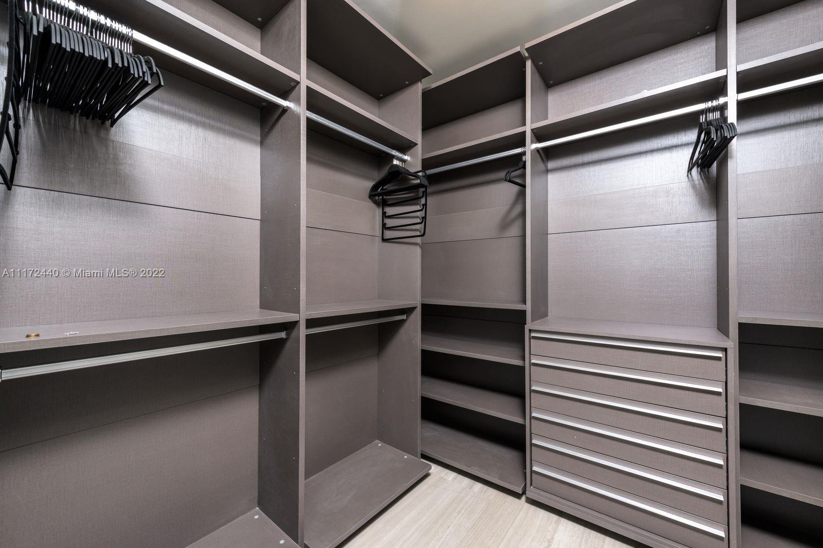 Master Bedroom walking closet