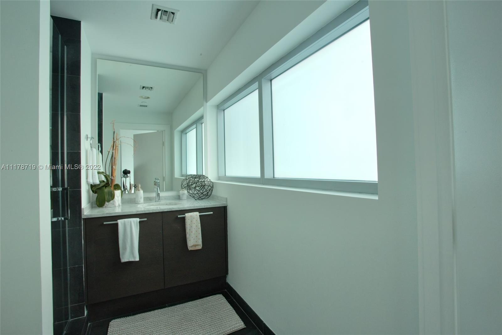 Photo 18 of 900 Biscayne Bay Apt 5709 in Miami - MLS A11178719