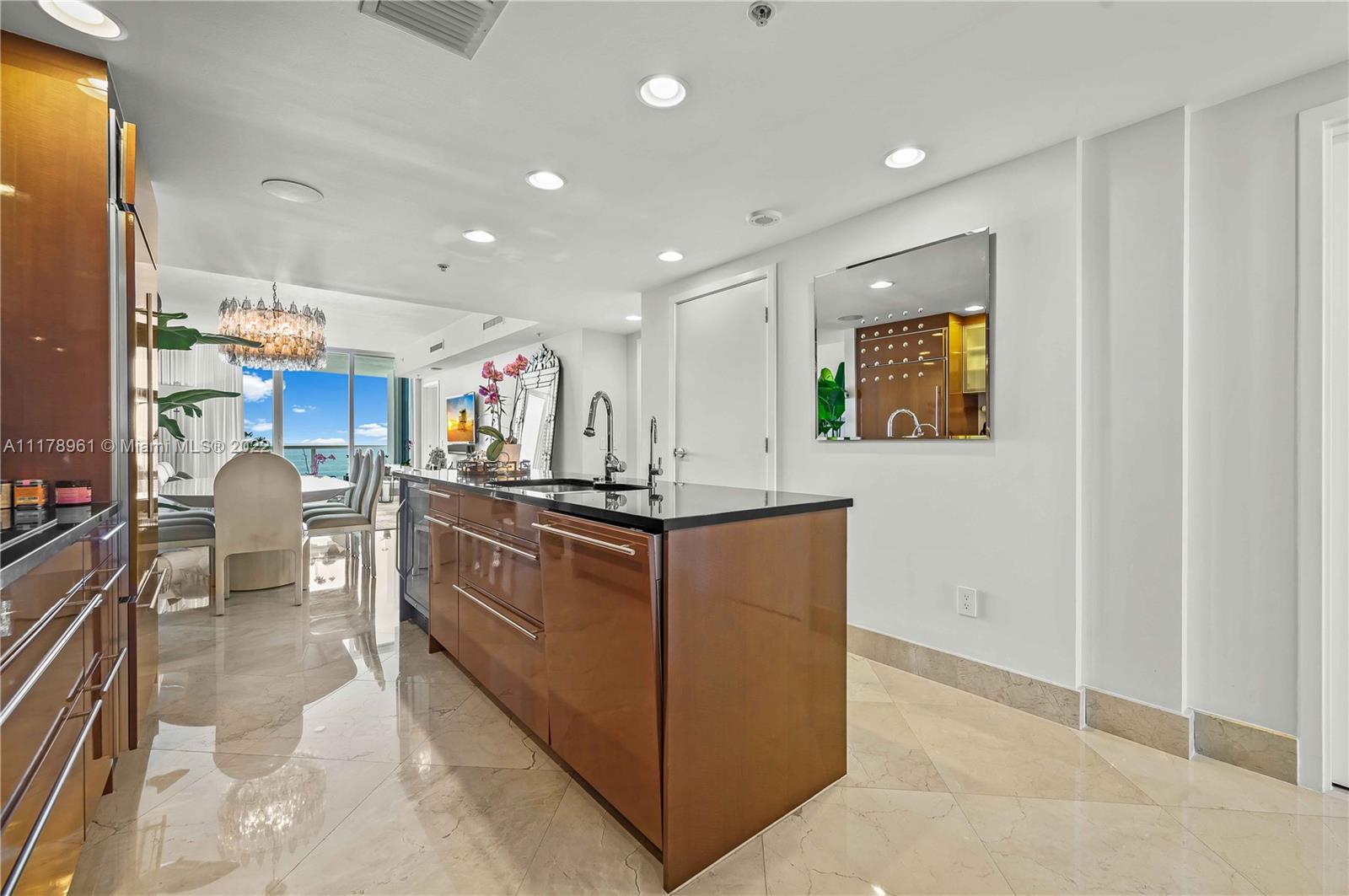 3801 Collins Ave 1404, Miami Beach, Florida 33140, 2 Bedrooms Bedrooms, ,2 BathroomsBathrooms,Residential,For Sale,3801 Collins Ave 1404,A11178961