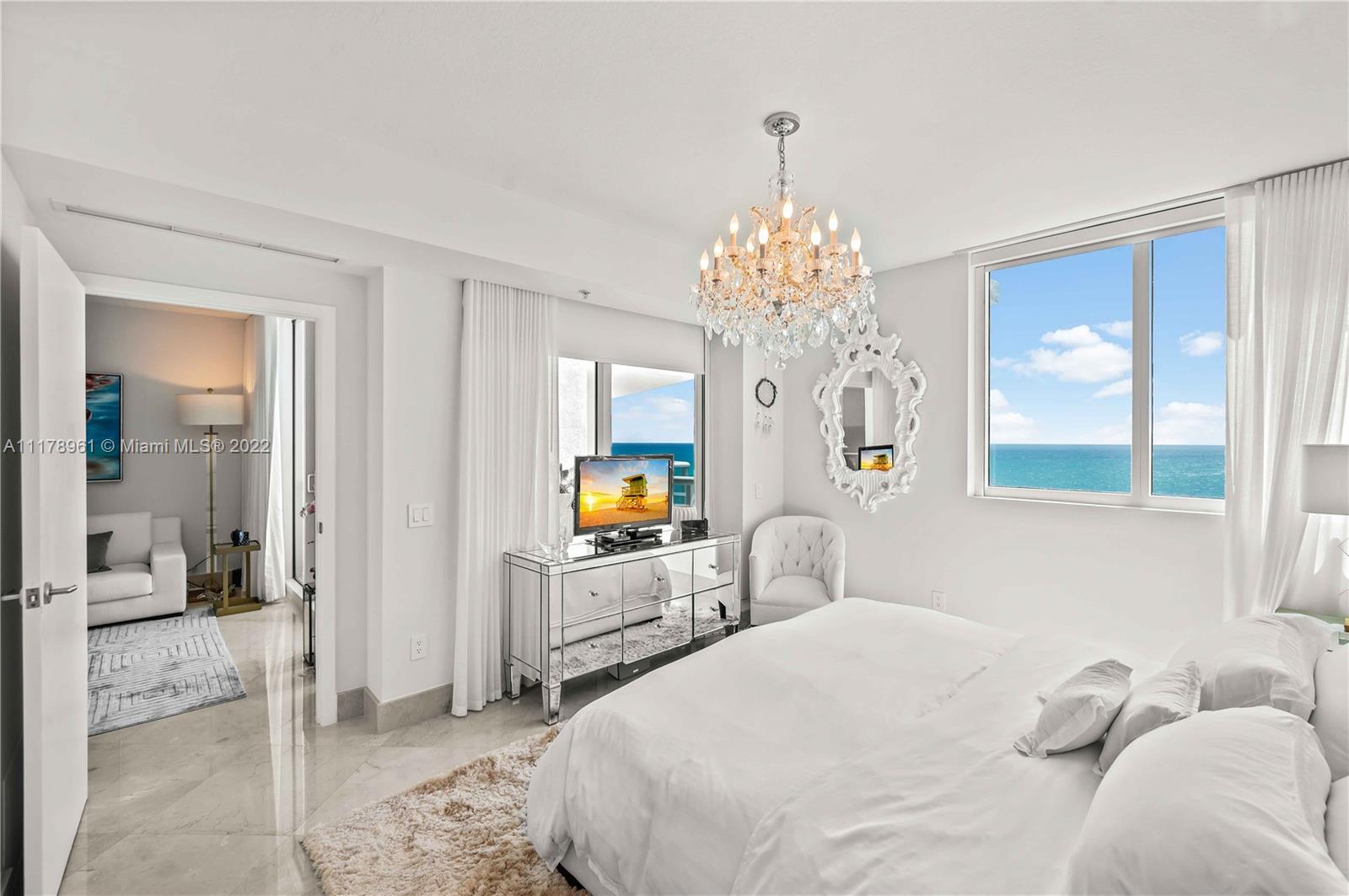 3801 Collins Ave 1404, Miami Beach, Florida 33140, 2 Bedrooms Bedrooms, ,2 BathroomsBathrooms,Residential,For Sale,3801 Collins Ave 1404,A11178961